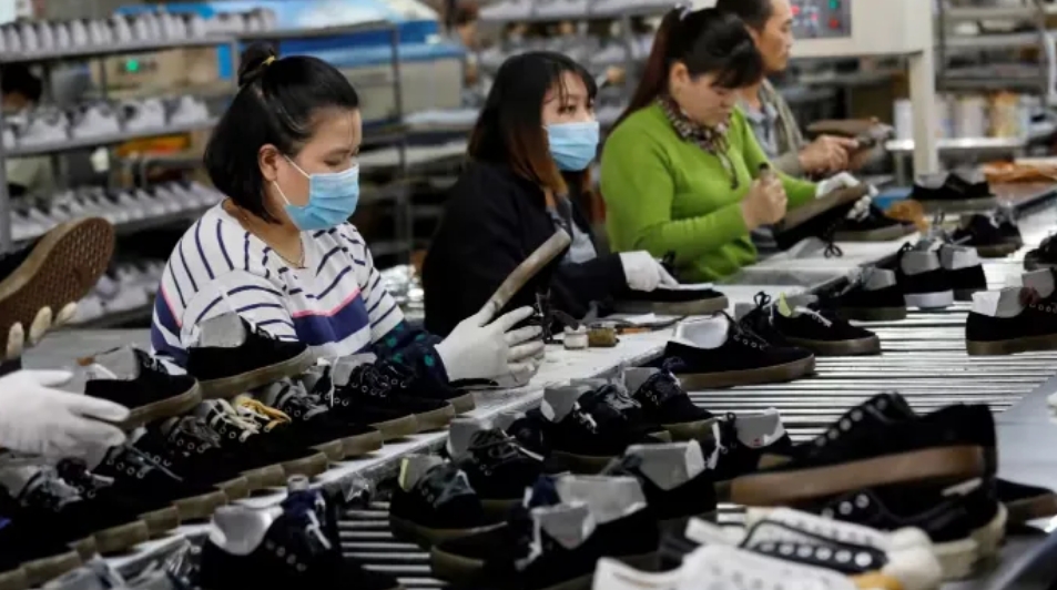 預警！鞋業代工巨頭（tóu）收入仍在下滑！對俄鞋類出口增長11倍