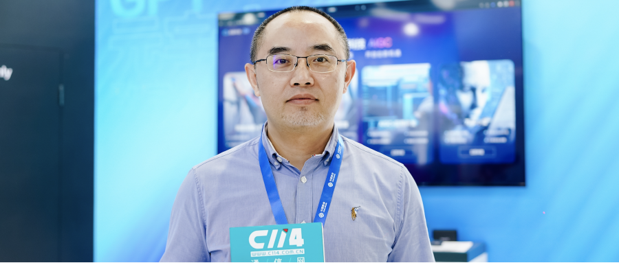 国产亚洲熟妇在线视频科技中國CTO鍾（zhōng）健（jiàn）鬆：大模型，賦能企業IT架構變革